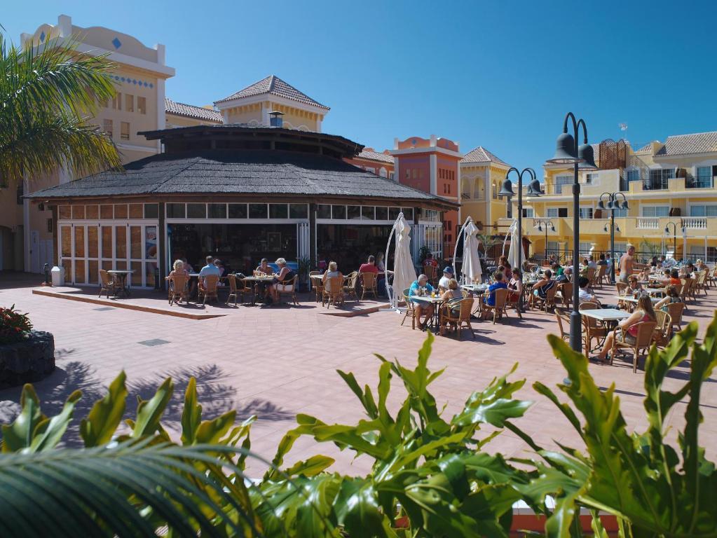 Apartamentos Granada Park Playa de las Américas Dış mekan fotoğraf