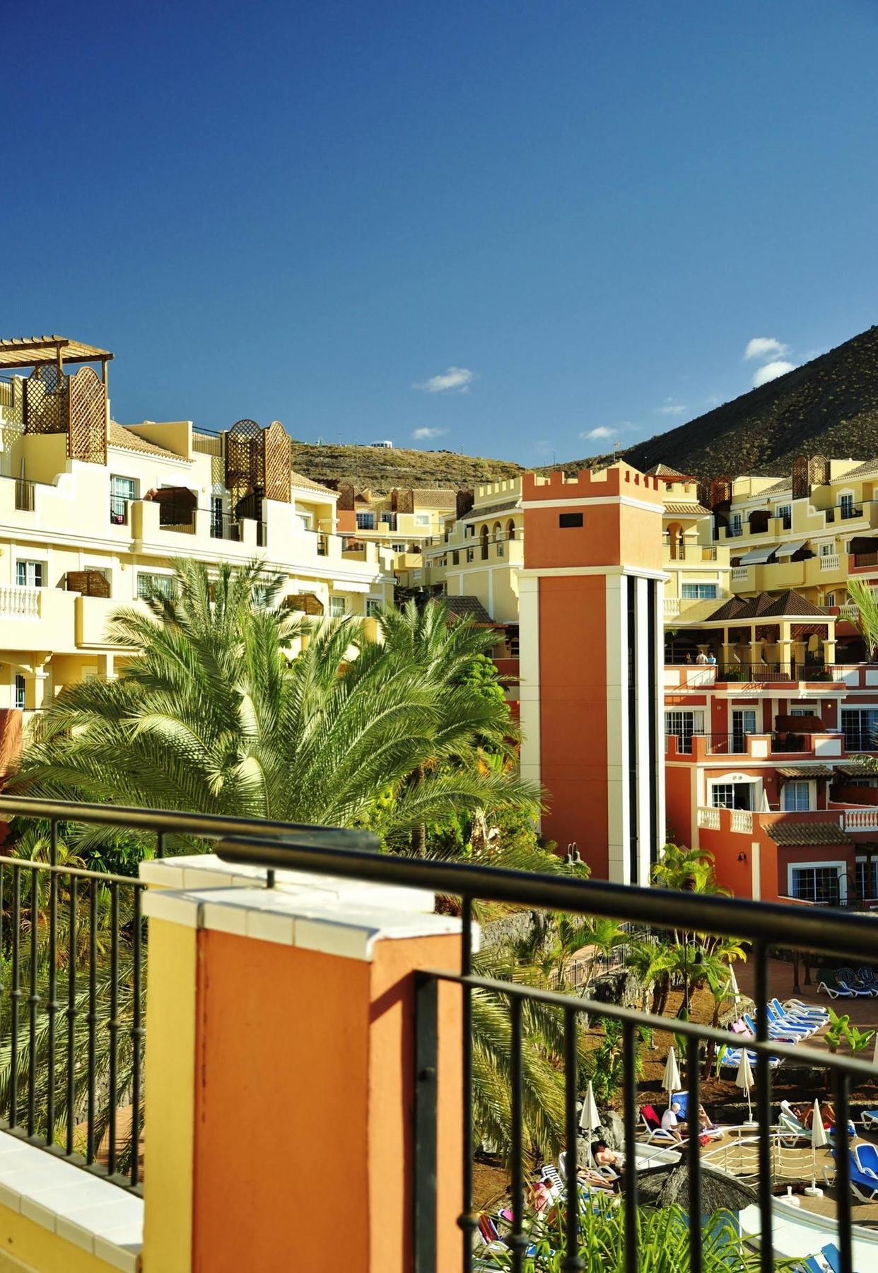 Apartamentos Granada Park Playa de las Américas Dış mekan fotoğraf